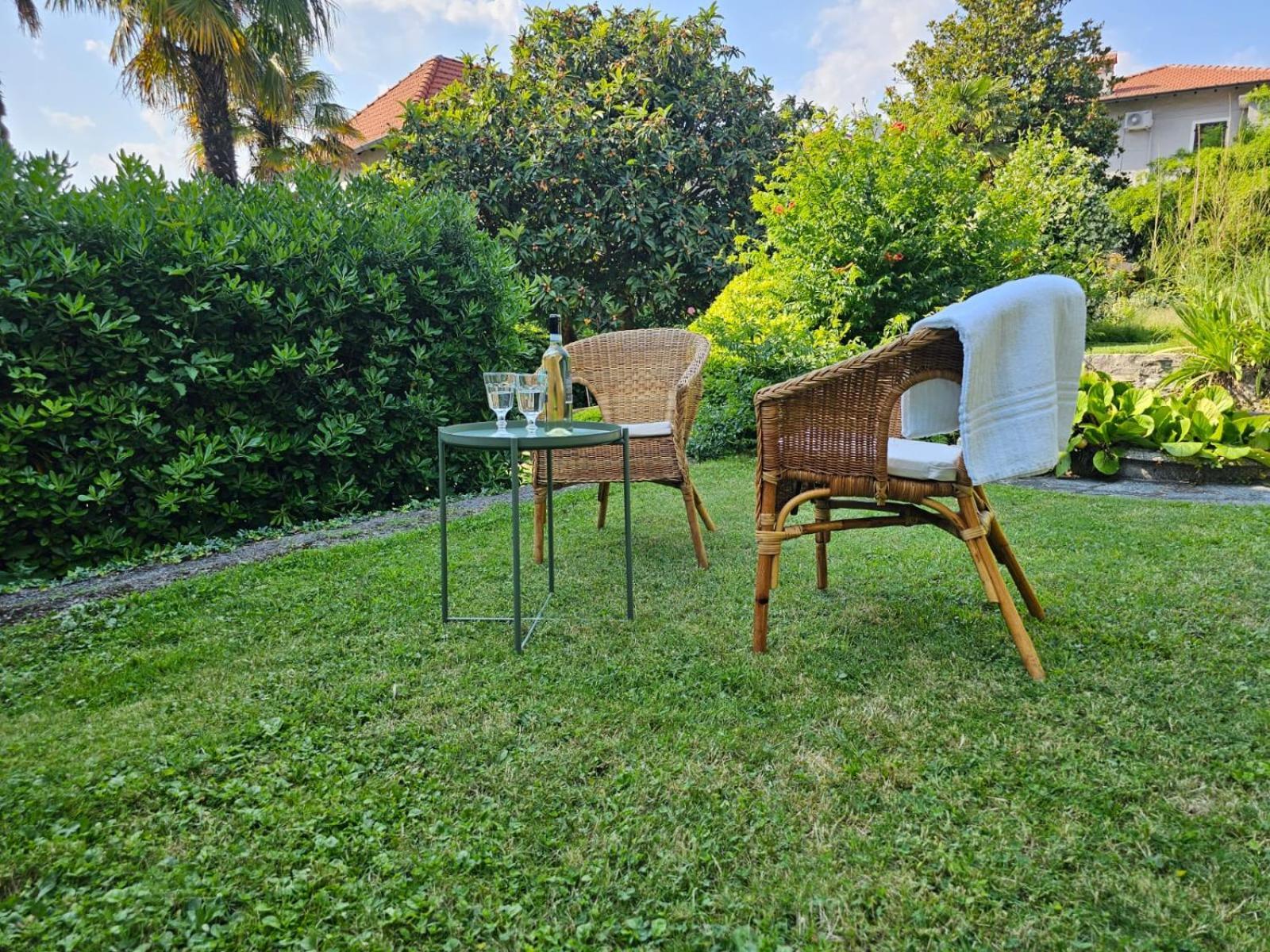 Villa Maria Lago Maggiore Рено-ди-Леджуно Экстерьер фото